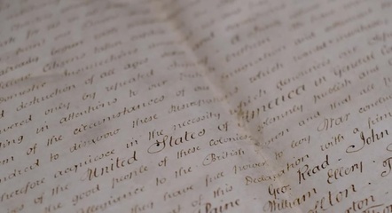 英国现18世纪羊皮纸版美国《独立宣言》